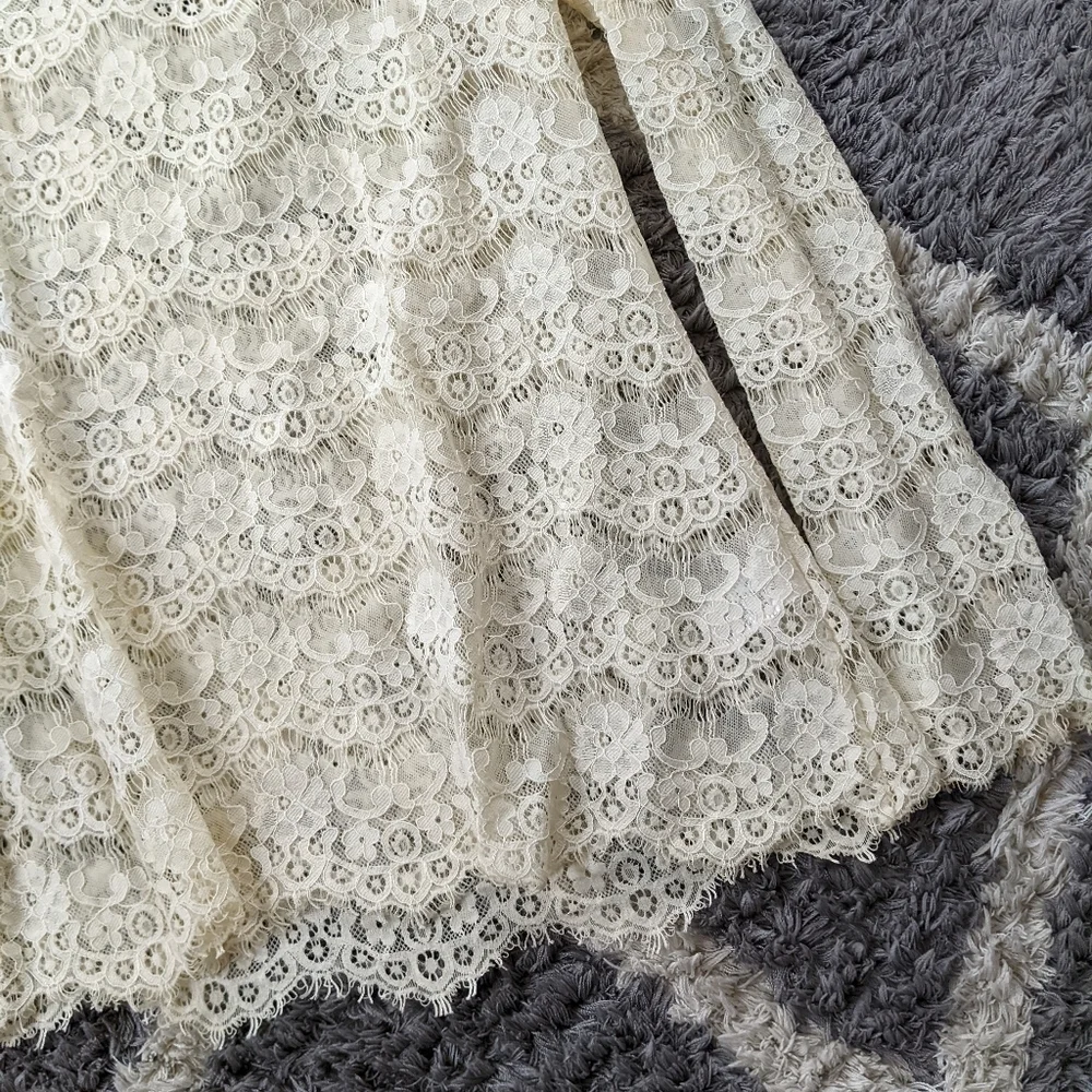 Maurices Lace Scalloped Long Sleeve Cream Blouse Size Women's M